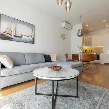 Apartment Center Lux *